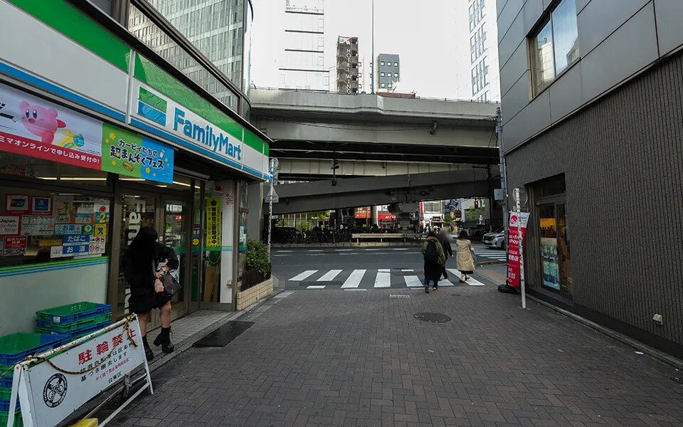 京成上野駅からVilla Castama上野へのアクセス写真4