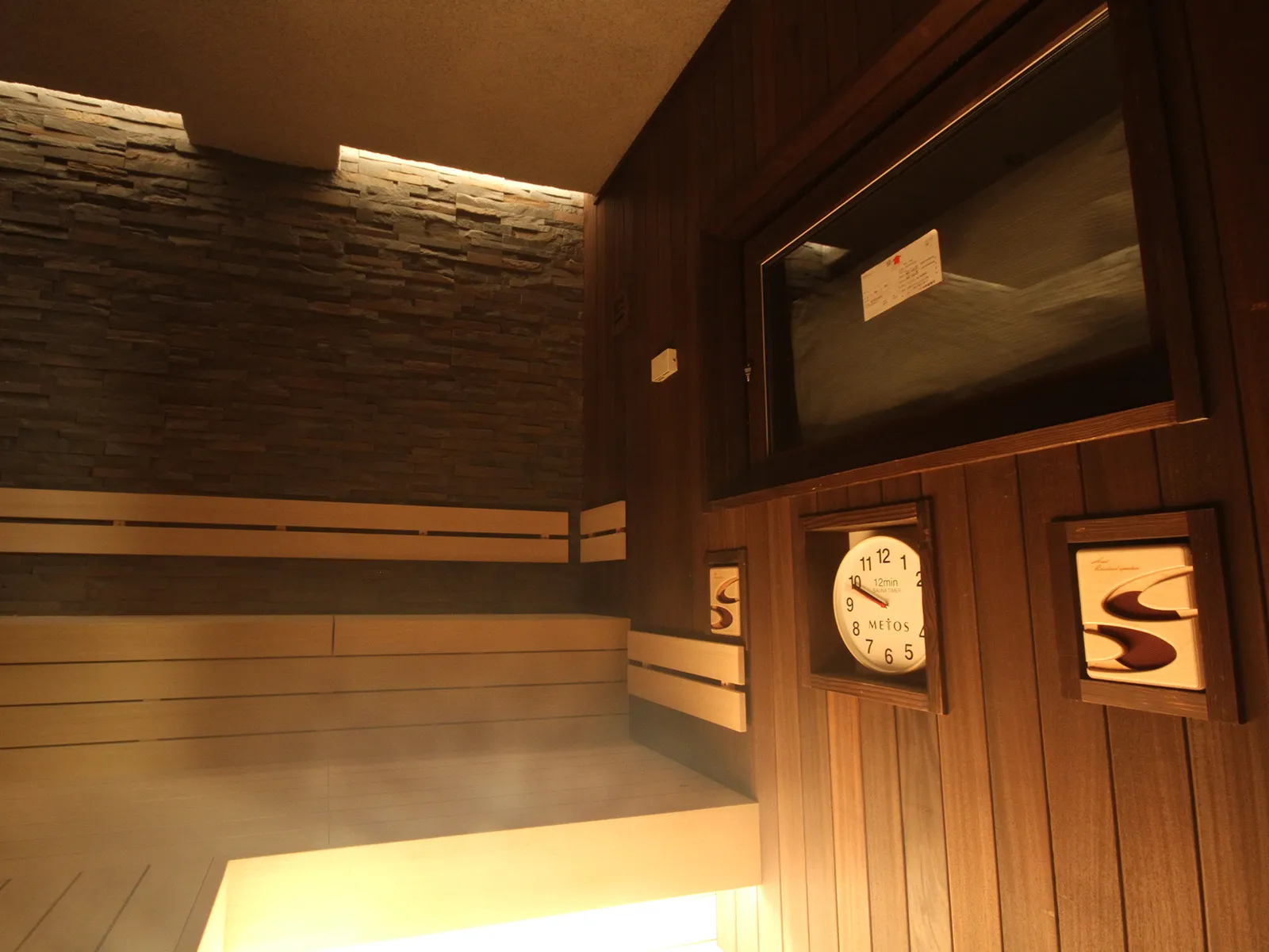 グランカスタマ上野のサウナ室